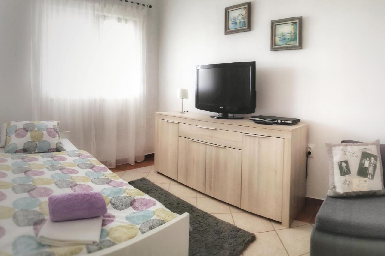 Apartments By The Sea Vir - 13104 외부 사진